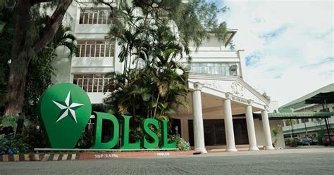 De La Salle Lipa .